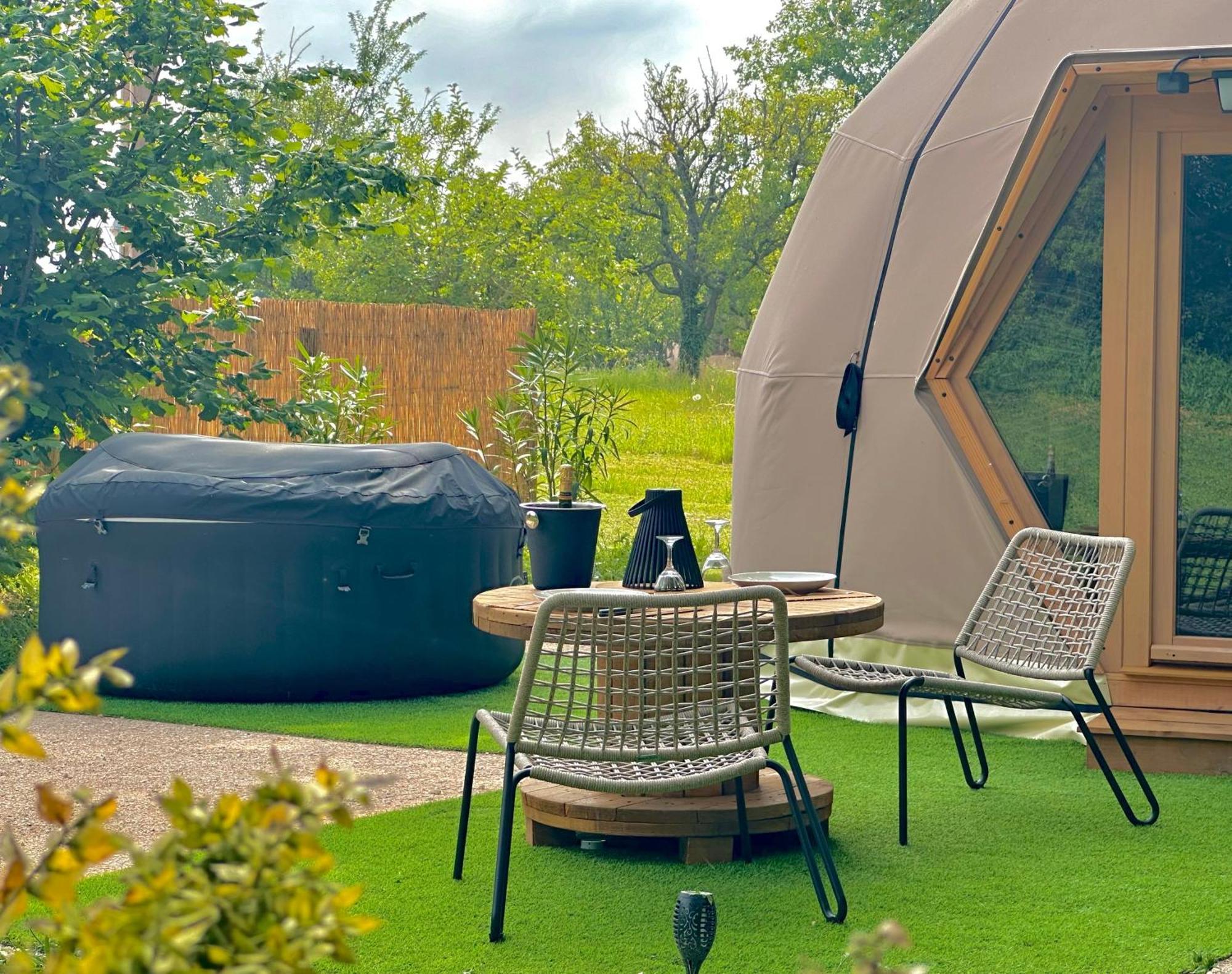 Dome Pathome Catonvielle Exterior foto