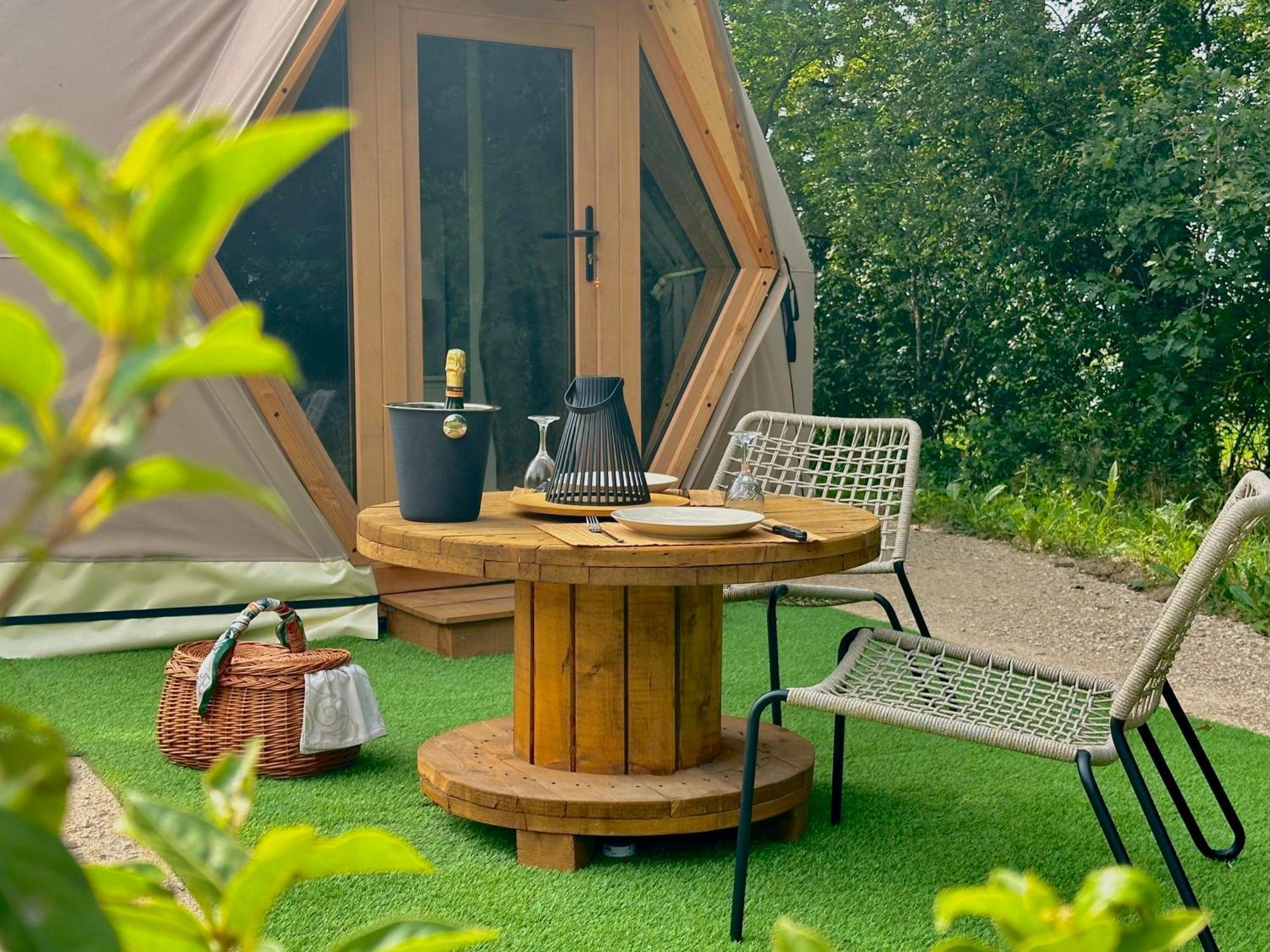Dome Pathome Catonvielle Exterior foto